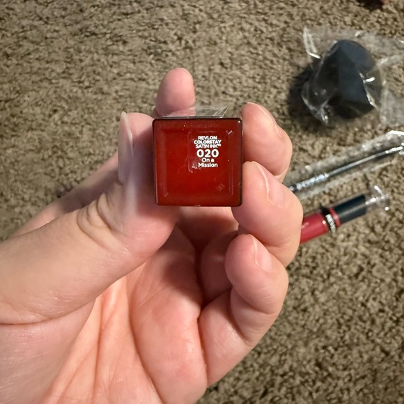 Holiday Beauty Bundle - Picture 6 of 11